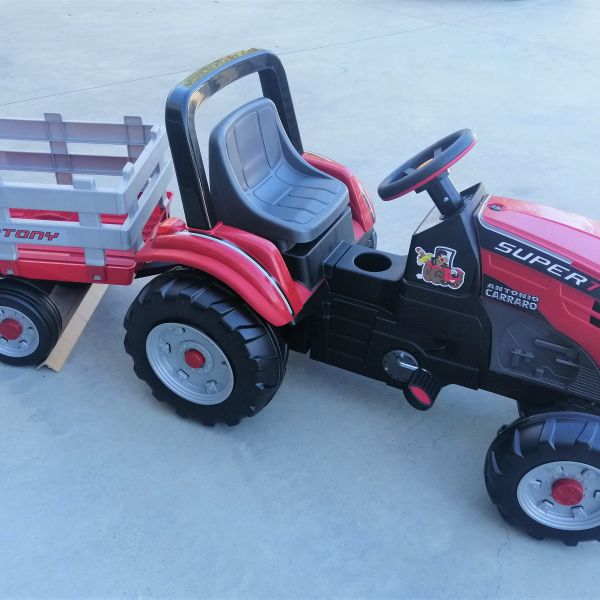Trator A.Carraro Super Tony com reboque